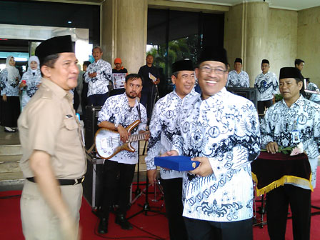 Pencarian PGRI Lombok Utara - Persatuan Guru Republik Indonesia Cabang Kabupaten Lombok Utara